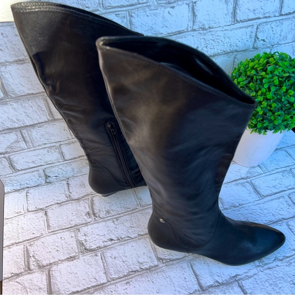 Calvin Klein brand new women’s boots, size 7.5 US - Picture 10 of 11